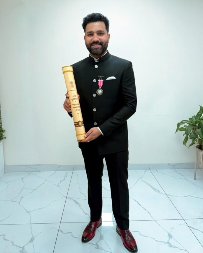 பத்மஸ்ரீ விருதை வென்றார் 'ஹிட்மேன்' ரோஹித் சர்மா!